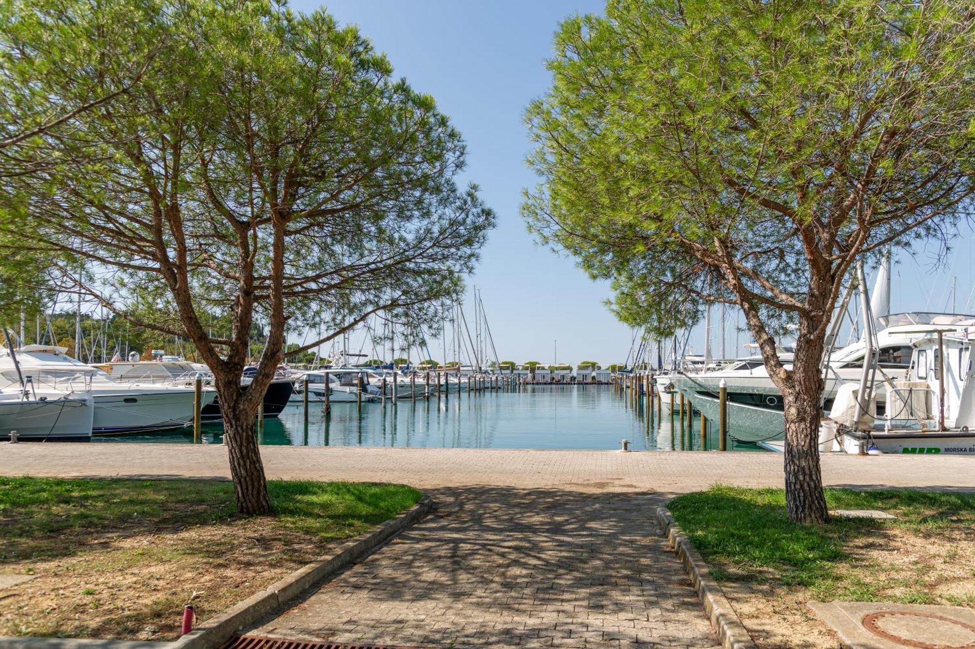 Floating Sea House Shark 3 Apartment Portoroz Bagian luar foto