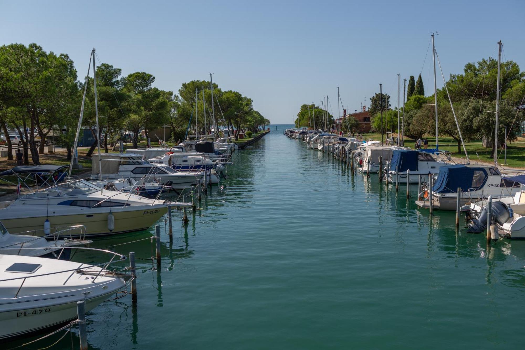 Floating Sea House Shark 3 Apartment Portoroz Bagian luar foto