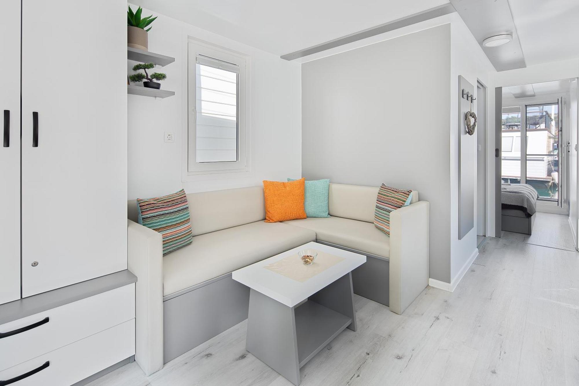 Floating Sea House Shark 3 Apartment Portoroz Bagian luar foto